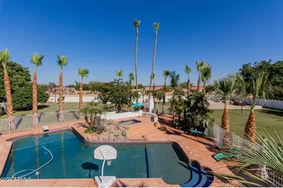 5237 N 106th Avenue, Glendale, AZ 85307 - Photo 1