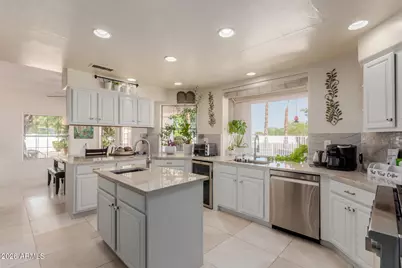 5237 N 106th Avenue, Glendale, AZ 85307 - Photo 16