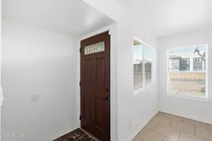 6943 W Monterosa Cir, Phoenix, AZ 85033 - Photo 4