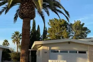 10842 W Sequoia Dr, Sun City, AZ 85373 - Photo 2