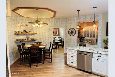 25201 N 47th Drive, Phoenix, AZ 85083 - Photo 10