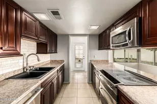 3108 W Clinton St, Phoenix, AZ 85029 - Photo 1