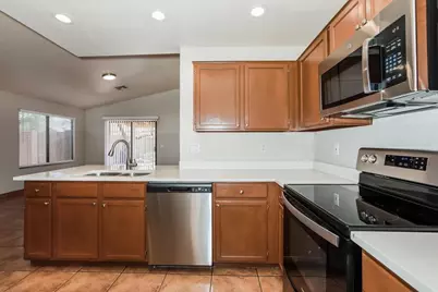 8515 W Elm Street, Phoenix, AZ 85037 - Photo 4