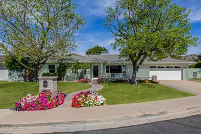 4942 E Whitton Avenue, Phoenix, AZ 85018 - Photo 2