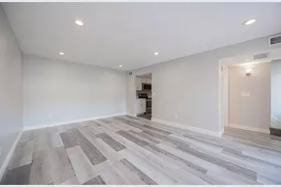 2674 N 43rd Avenue #C, Phoenix, AZ 85009 - Photo 4