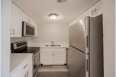 2674 N 43rd Avenue #C, Phoenix, AZ 85009 - Photo 14