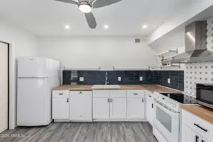 4325 N 26th St, Phoenix, AZ 85016 - Photo 12