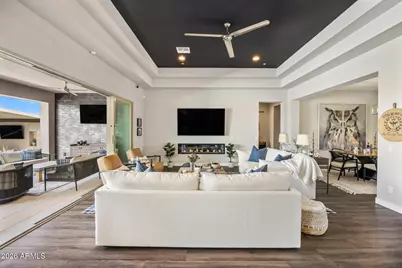 3244 E Daley Lane, Phoenix, AZ 85050 - Photo 8