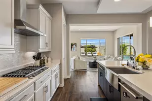 3244 E Daley Ln, Phoenix, AZ 85050 - Photo 14