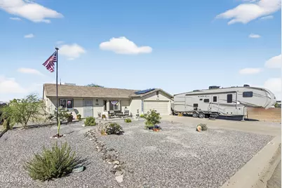 10199 W Fernando Drive, Arizona City, AZ 85123 - Photo 2
