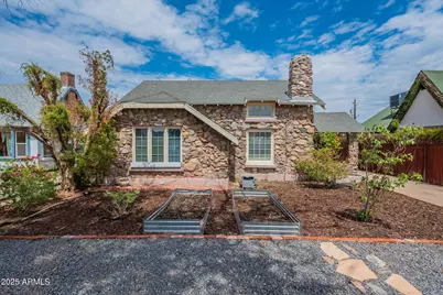 1922 W Holly Street, Phoenix, AZ 85009 - Photo 2