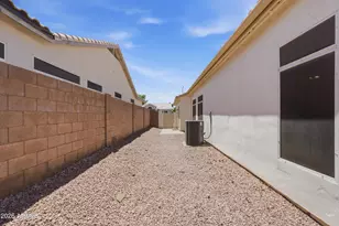 6558 E Roland St, Mesa, AZ 85215 - Photo 50