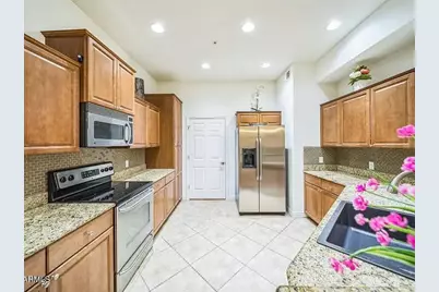 14575 W Mountain View Boulevard #11212, Surprise, AZ 85374 - Photo 1