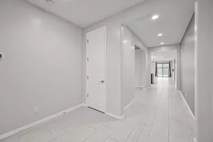 9775 W Cashman Dr, Peoria, AZ 85383 - Photo 18