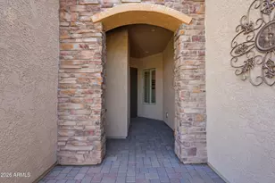 5283 S Almond Dr, Gilbert, AZ 85298 - Photo 4