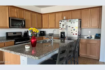 11574 W Parkway Lane, Avondale, AZ 85323 - Photo 8