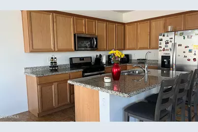 11574 W Parkway Lane, Avondale, AZ 85323 - Photo 2