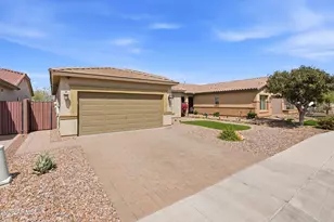 908 W Banyan Ave, Queen Creek, AZ 85140 - Photo 2