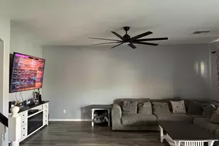 9226 N 182nd Dr, Waddell, AZ 85355 - Photo 6