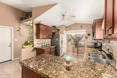 2256 E Soft Wind Drive, Phoenix, AZ 85024 - Photo 12