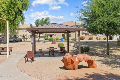 8189 W Groom Creek Road, Phoenix, AZ 85043 - Photo 32