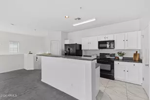 8189 W Groom Creek Rd, Phoenix, AZ 85043 - Photo 12