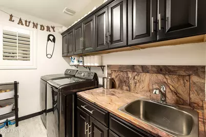 8822 W Deer Valley Road, Peoria, AZ 85382 - Photo 16