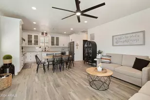 8822 W Deer Valley Rd, Peoria, AZ 85382 - Photo 32