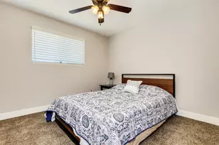 16 W Geneva Dr, Tempe, AZ 85282 - Photo 10