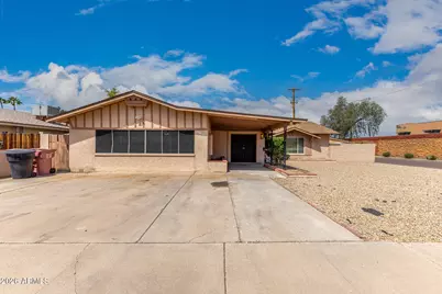 8756 E Bonnie Rose Avenue, Scottsdale, AZ 85250 - Photo 2