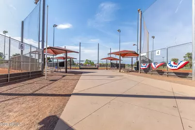 8756 E Bonnie Rose Avenue, Scottsdale, AZ 85250 - Photo 40