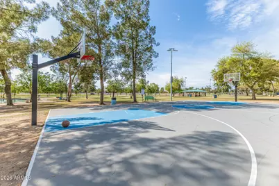 8756 E Bonnie Rose Avenue, Scottsdale, AZ 85250 - Photo 38