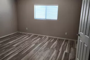 15864 W Evans Dr, Surprise, AZ 85379 - Photo 10