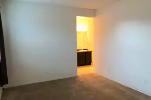 8457 N 61st Ln, Glendale, AZ 85302 - Photo 12