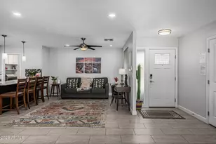 8519 E Rose Ln, Scottsdale, AZ 85250 - Photo 4