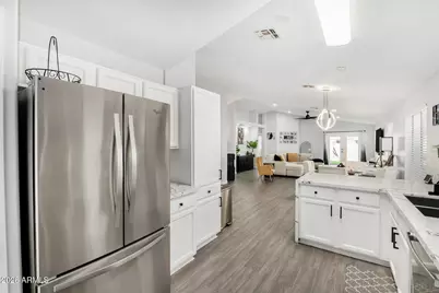 10420 W Reade Avenue, Glendale, AZ 85307 - Photo 16