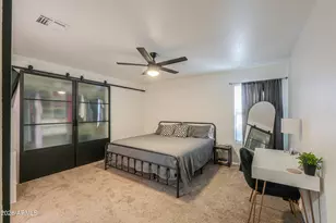 466 W Smoke Tree Rd, Gilbert, AZ 85233 - Photo 4