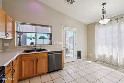 7990 W Solano Drive N, Glendale, AZ 85303 - Photo 10