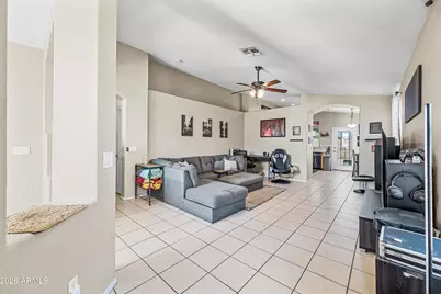 7990 W Solano Drive N, Glendale, AZ 85303 - Photo 2