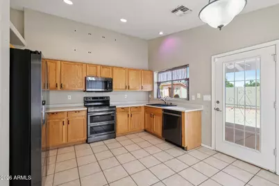 7990 W Solano Drive N, Glendale, AZ 85303 - Photo 8