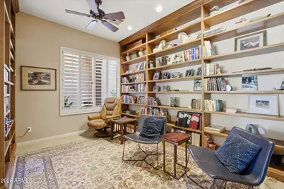 22626 N 54th Way, Phoenix, AZ 85054 - Photo 32