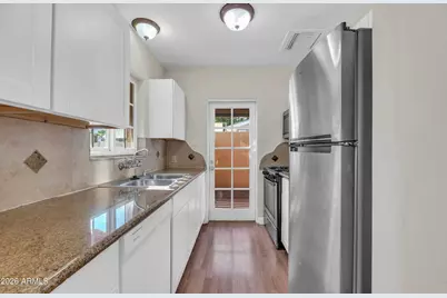 602 E San Juan Avenue, Phoenix, AZ 85012 - Photo 22