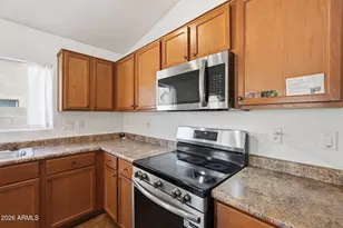 22174 W Desert Bloom St, Buckeye, AZ 85326 - Photo 10