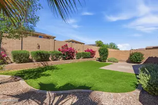 22174 W Desert Bloom St, Buckeye, AZ 85326 - Photo 34