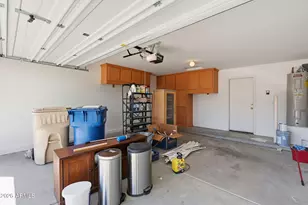 22174 W Desert Bloom St, Buckeye, AZ 85326 - Photo 30