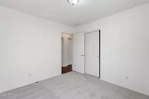 22174 W Desert Bloom St, Buckeye, AZ 85326 - Photo 18