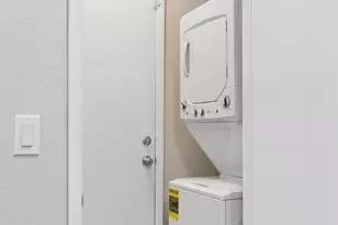 9439 N 59th Ave, Glendale, AZ 85302 - Photo 8