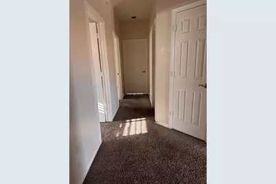 979 E Brentrup Drive, Tempe, AZ 85283 - Photo 8
