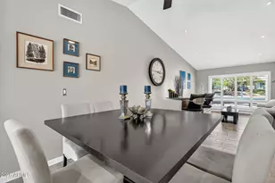 2249 E Mercer Ln, Phoenix, AZ 85028 - Photo 18