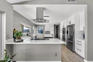 2249 E Mercer Ln, Phoenix, AZ 85028 - Photo 8